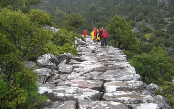 Aziz Paul Yürüyüş Yolu